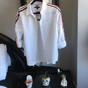 Tommy Hilfiger top new w/tag $69.99. Size small